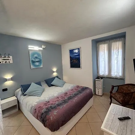 Vela Azzurra Manarola