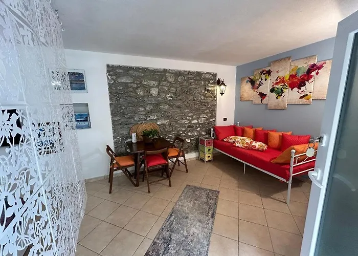 Vela Azzurra Манарола